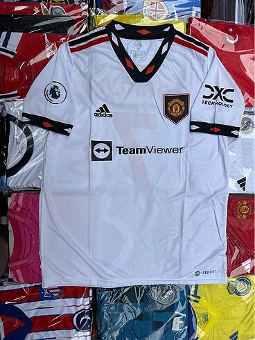 2022 Manchester United retro forması