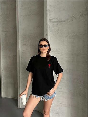 Ami tshirt ense nakışlıdır beden renkleri mevcuttur