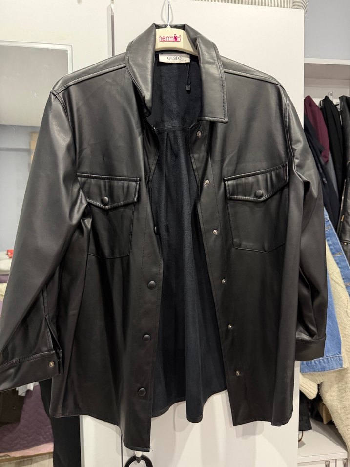 Düğmeli Siyah Deri Kadın Ceket - Görsel 3