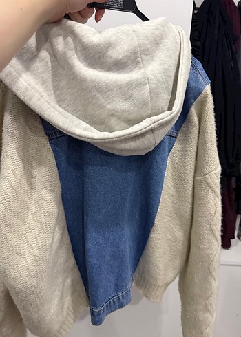 Düğmeli Mavi Kot ve Örgü Detaylı Kadın Ceket - Görsel 3