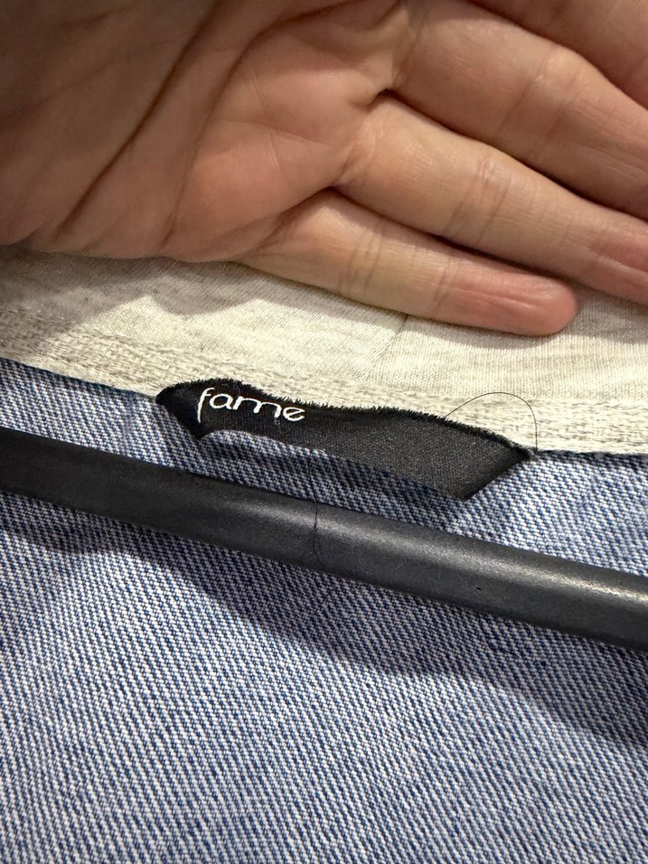 Düğmeli Mavi Kot ve Örgü Detaylı Kadın Ceket - Görsel 4