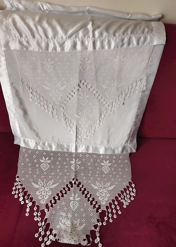  Beden El İşi İşlemeli Beyaz Dantel Masa Örtüsü