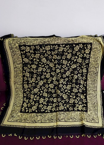 Siyah Çiçek Desenli İpek Kadın Fular