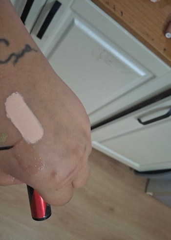 L'Oréal Paris L'Oréal Paris Kapatıcı Beige