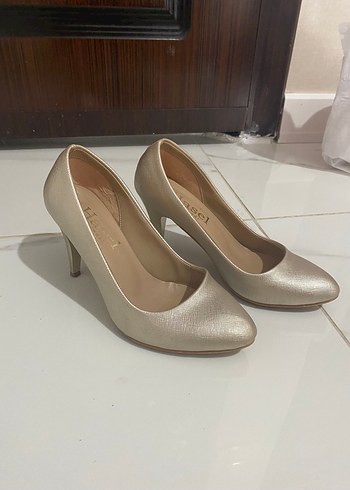 Diger Bej Stiletto Topuklu Kadın Ayakkabı