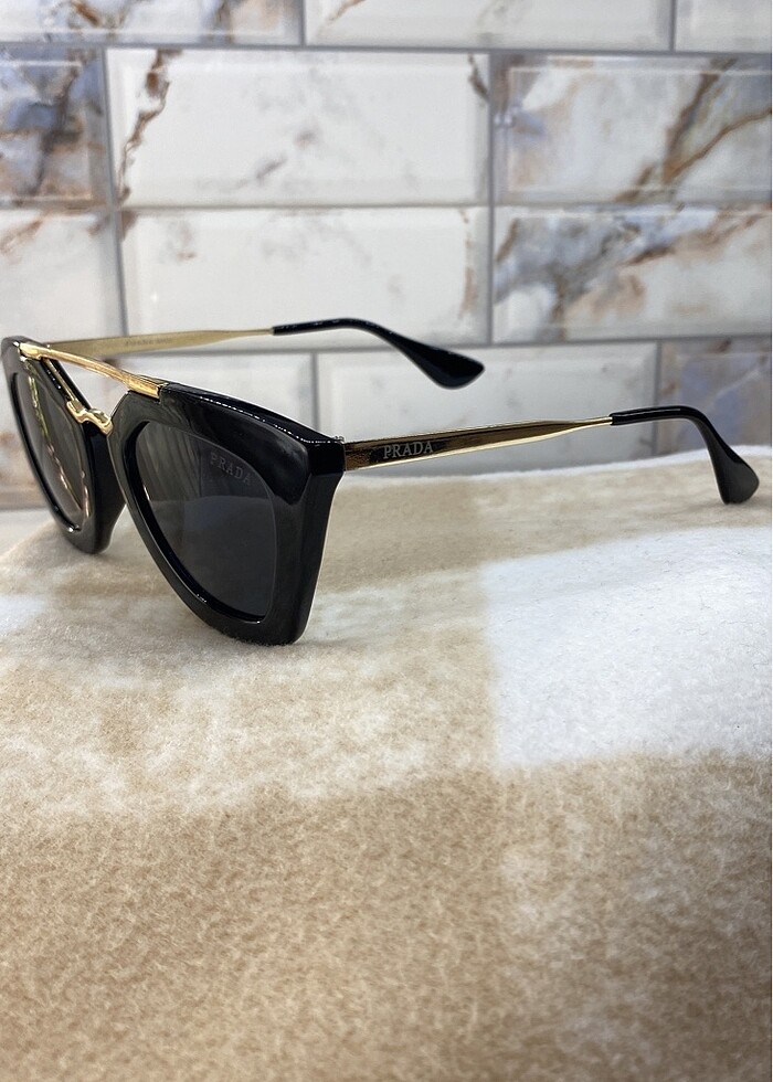 PRADA kadın güneş gözlüğü - Görsel 2