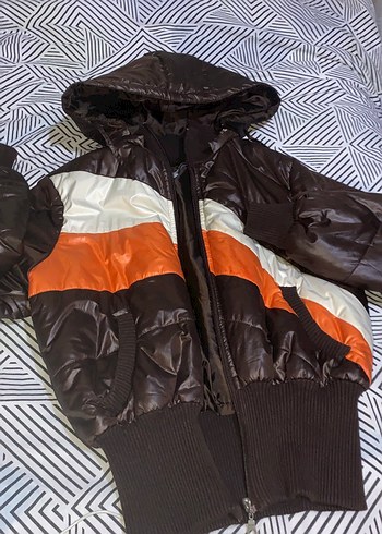 Kahverengi Kapüşonlu Kadın Mont - Görsel 3