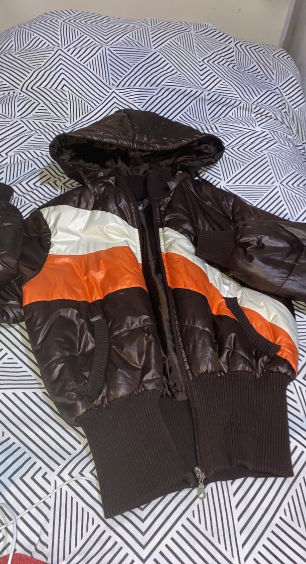 Kahverengi Kapüşonlu Kadın Mont - Görsel 3