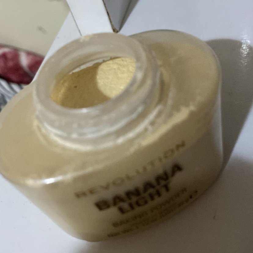 Revolution Banana Light Pudra - Görsel 2