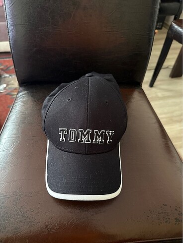 Tommy şapka