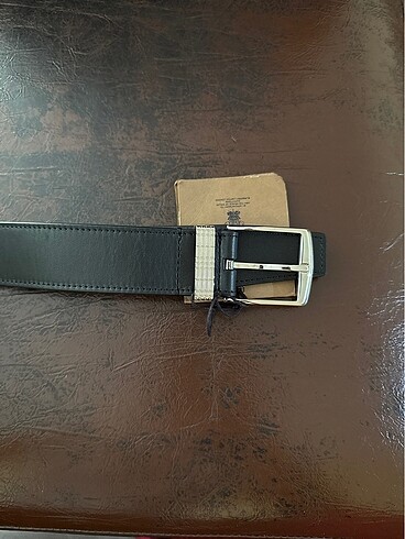 Burberry kuzu derisi kemer