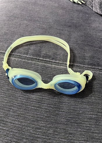 Şeffaf Mavi Bağlamalı Yüzücü Gözlüğü - Görsel 2