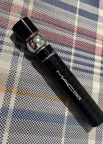 MAC Stack Siyah Maskara - Görsel 2