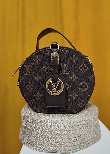 Louis Vuitton el çantası