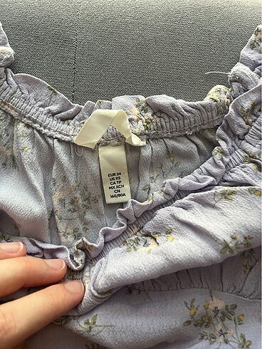 H&M uzun yırtmaçlı çiçekli elbise
