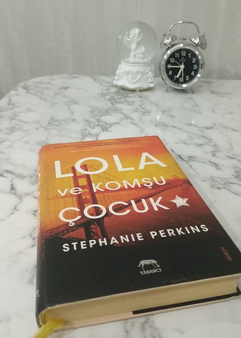 Beden Lola ve Komşu Çocuk - Stephanie Perkins