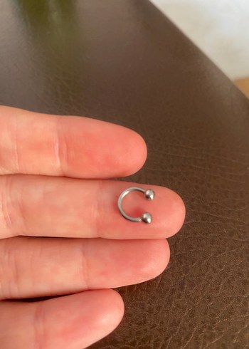 CERRAHİ ÇELİK TOP UÇLU YARIM HALKA PİERCİNG - Görsel 2