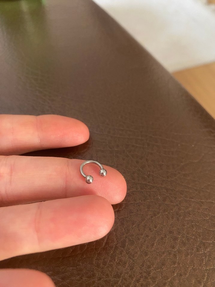 CERRAHİ ÇELİK TOP UÇLU YARIM HALKA PİERCİNG - Görsel 3
