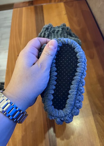 Hiç kullanılmamış 
Çocuk Gri Örgü Sıcak Ev Terliği - Görsel 3