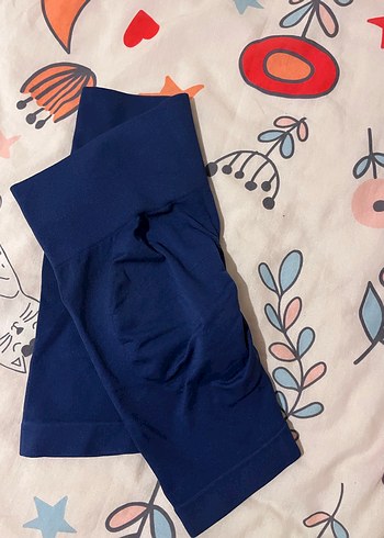 Mavi Elastik Mini Hamile Şortu - Görsel 3