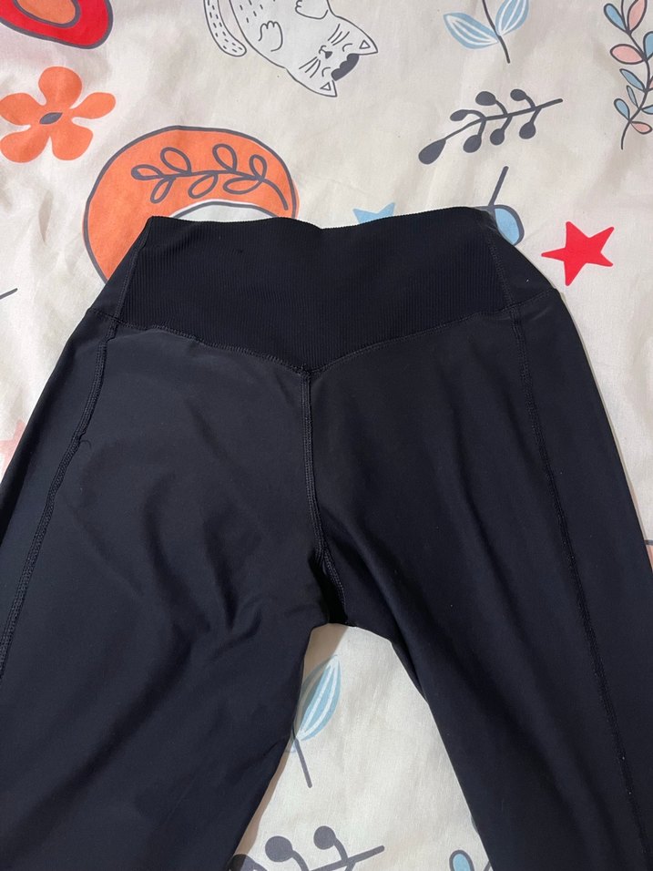 Siyah Baskılı Spor Tayt - Görsel 4