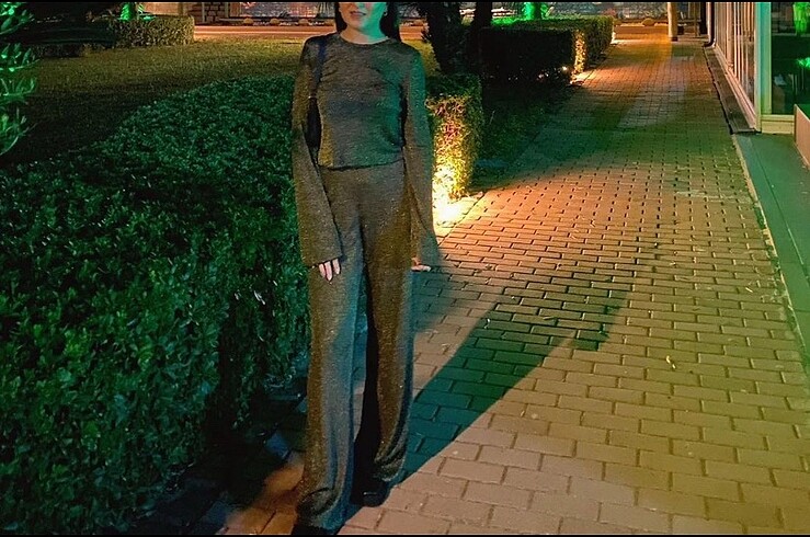 Zara Simli Takım