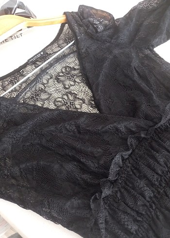 m Beden Siyah Dantel Detaylı Gotik Bluz