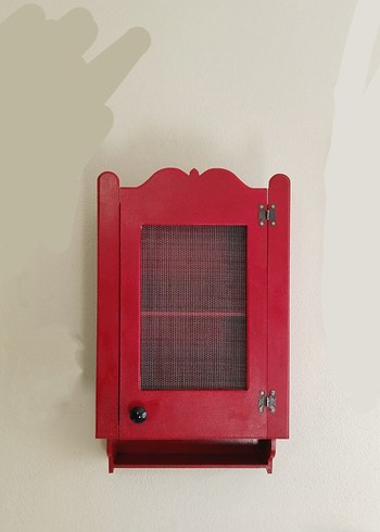 Kırmızı Ahşap telli Dolap - Görsel 2