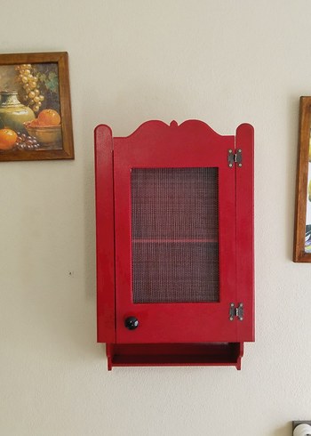 Kırmızı Ahşap Dolap - Görsel 7