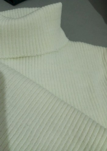 Beyaz Kadın Boğazlı Triko Kazak - Görsel 3