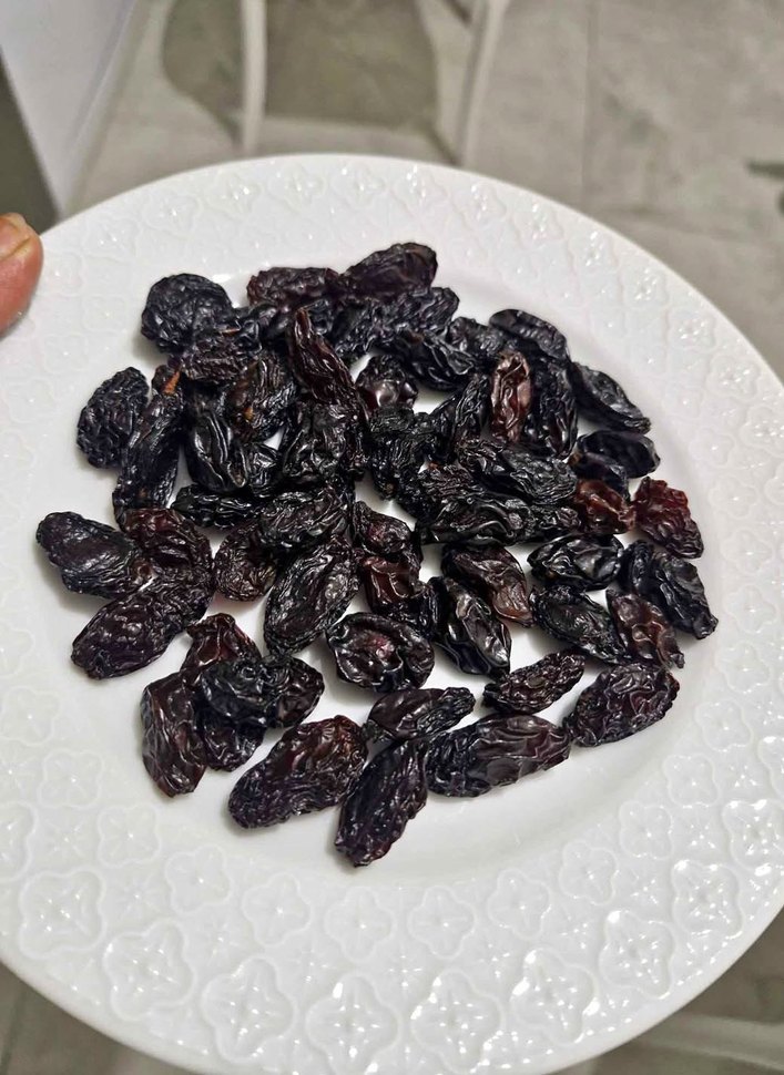 Ev Yapımı Kurutulmuş kuru üzüm - Görsel 2