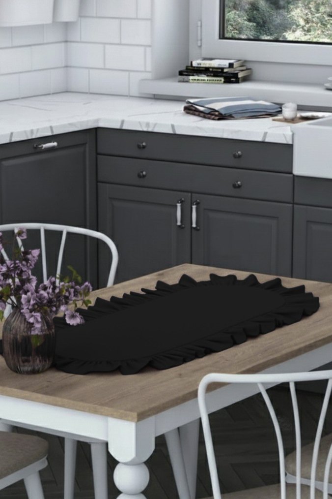 Kırmızı Nakışlı Modern Klasik Masa Örtüsü - Görsel 3