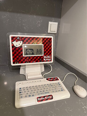 Hello Kitty Masaüstü Bilgisayar