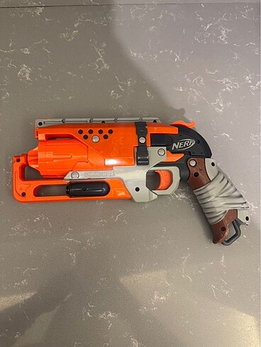 Nerf Zombie Strike