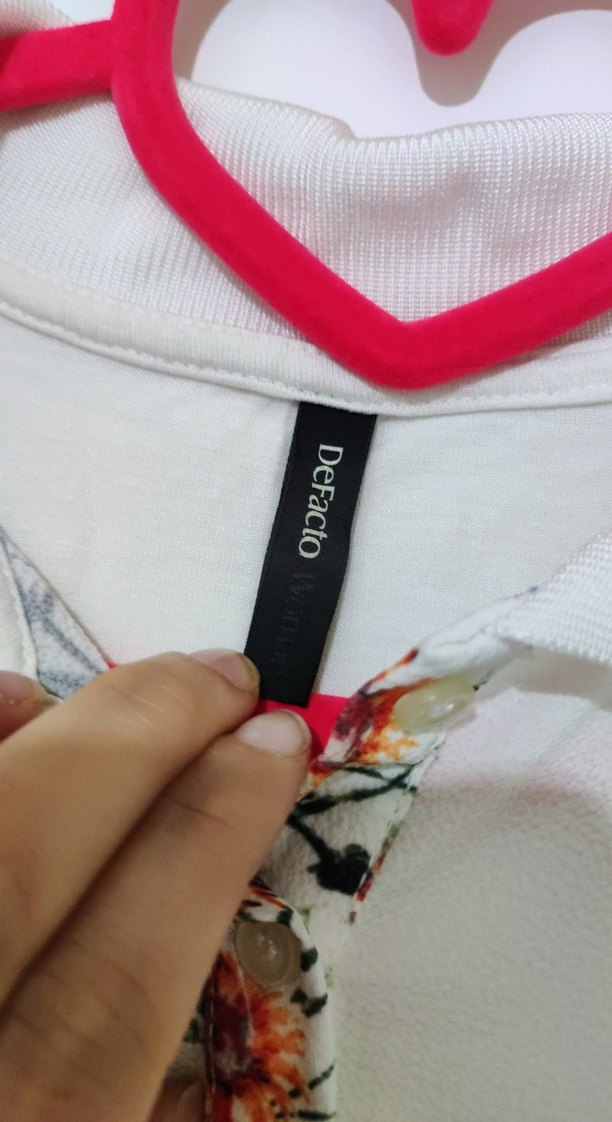 Çiçek Desenli Kısa Kollu Beyaz Mini Gömlek - Görsel 3