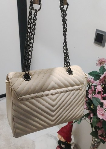 Bej Zincir Detaylı Deri Zebra Desenli Çanta - Görsel 3