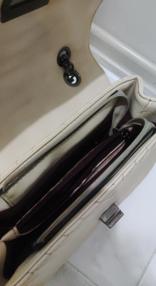 Bej Zincir Detaylı Deri Zebra Desenli Çanta - Görsel 4