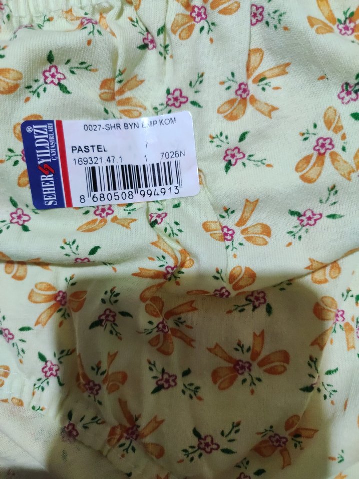 Çiçek Desenli Sarı 44 beden İç Çamaşırı - Görsel 3