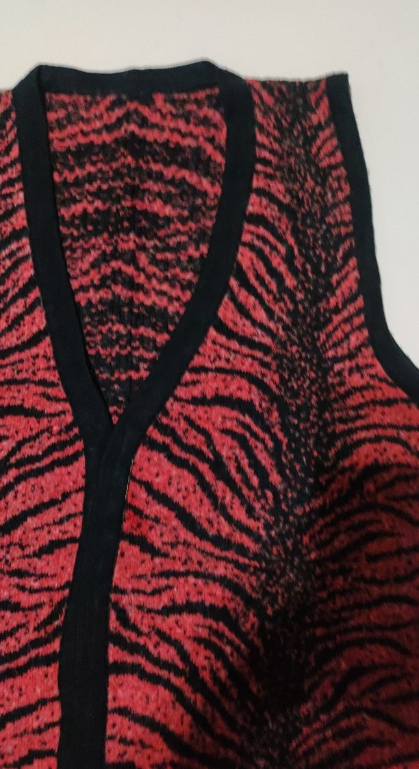 Kırmızı Zebra Desenli Örgü Kadın Yelek - Görsel 3