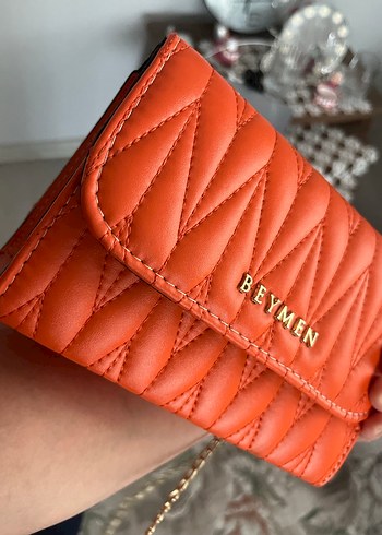  Beden kırmızı Renk Zincir Detaylı Kırmızı Deri Kadın Çanta