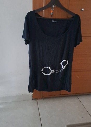 sorunsuz Siyah Baskılı Kadın Kısa Kollu Tişört