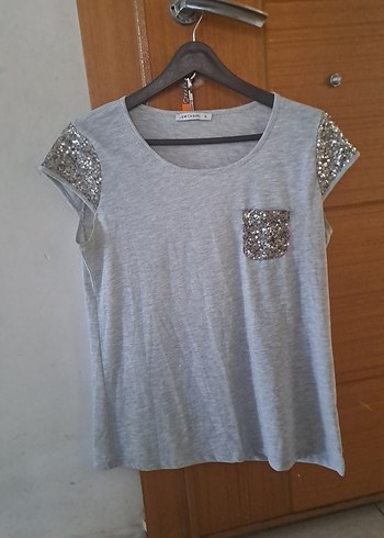 LC Waikiki Gri Payet Detaylı Kısa Kollu Tişört