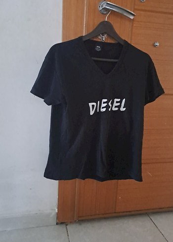 Siyah V Yakalı Kısa Kollu Denim Tişört