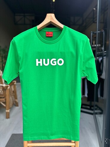 l/xl Beden Hugo tshirt