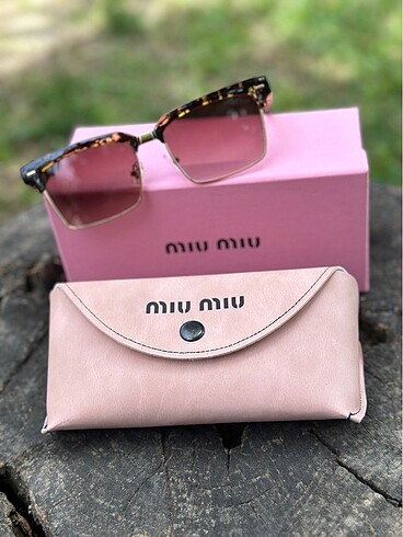 Beden Miu Miu MU10Z İthal Güneş Gözlüğü