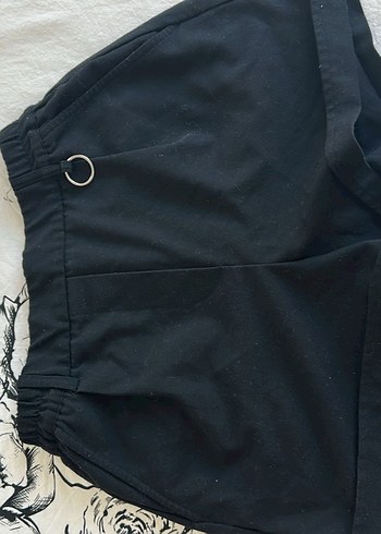 Zara Kadın Siyah Yüksek Bel Kemerli Şort