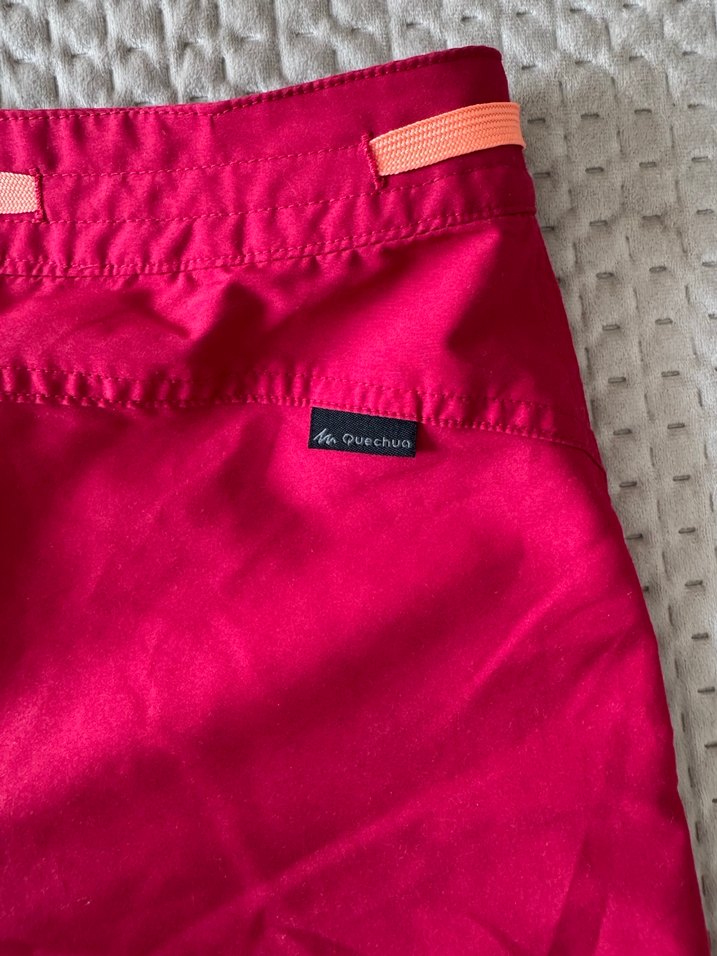 Kırmızı Kemer Detaylı Salaş Şort - Görsel 3