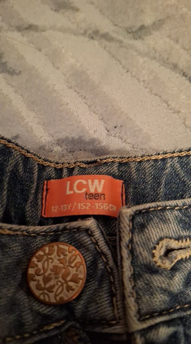 Nakışlı Gri Mini Kot Şort - Görsel 2