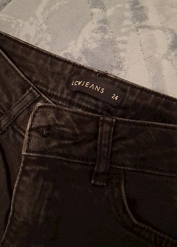 Kemer Detaylı Kot Şort - Görsel 2