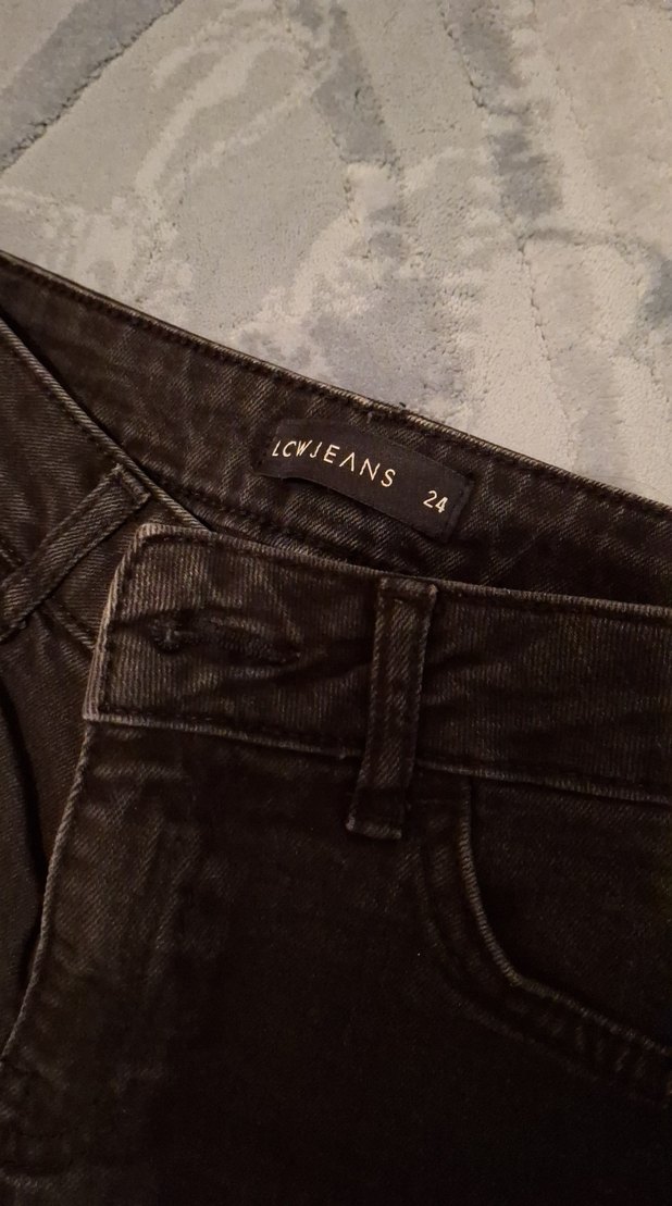 Kemer Detaylı Kot Şort - Görsel 2